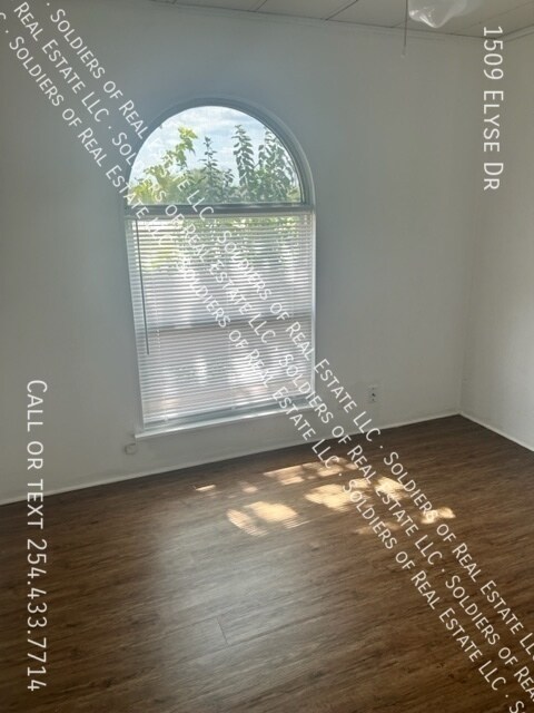 Building Photo - 1509 Elyse Dr