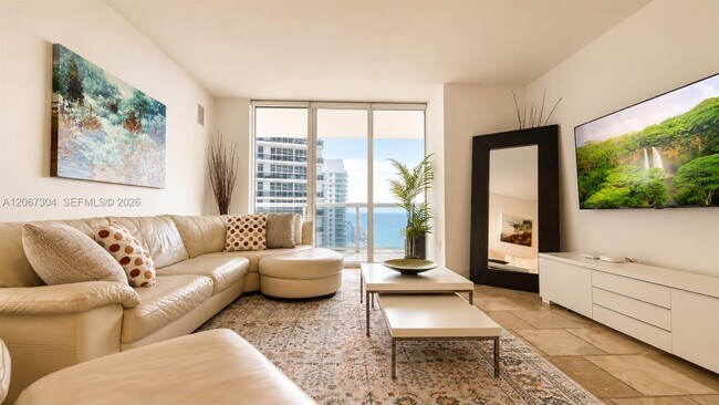 Building Photo - 1830 S Ocean Dr