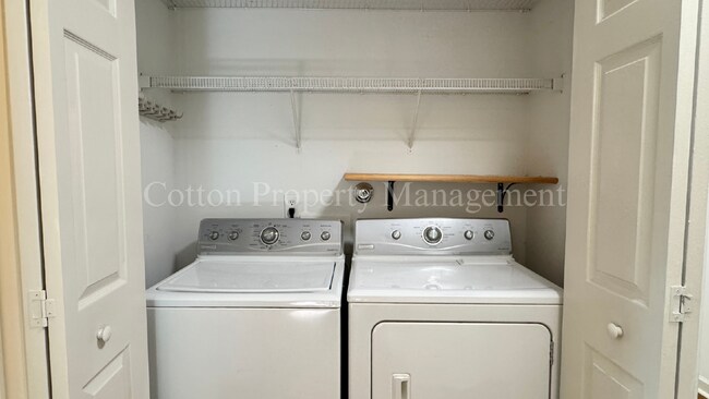Building Photo - 3 BD//2 BA Condo / Tidal Oaks Community / 2nd Floor Unit / $1,500 per month / No Pets