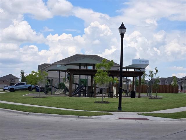 Building Photo - 2423 Carlow Ln