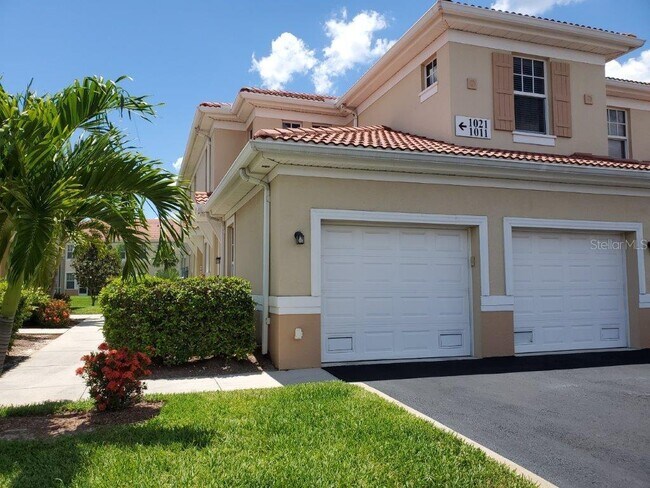 Building Photo - 240 West End Dr