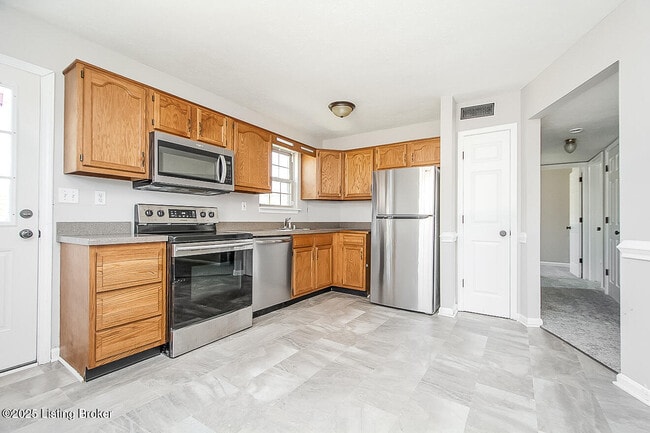 Building Photo - 6305 Leisure Ln