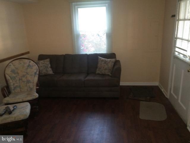 Building Photo - 507 Crabb Ave
