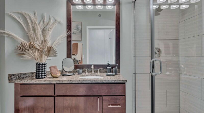 Building Photo - 340 E Ohio St