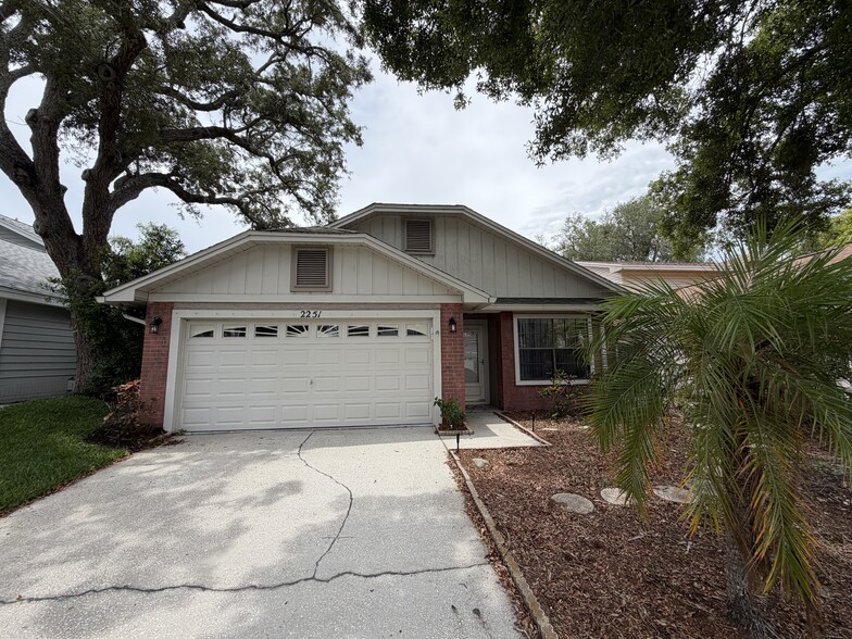 Building Photo - 3 Bed/2 Bath