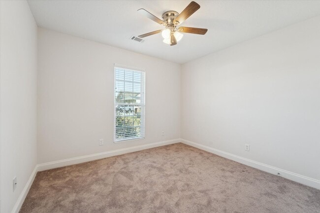 Building Photo - AVAILABLE NOW! (Pet Friendly)