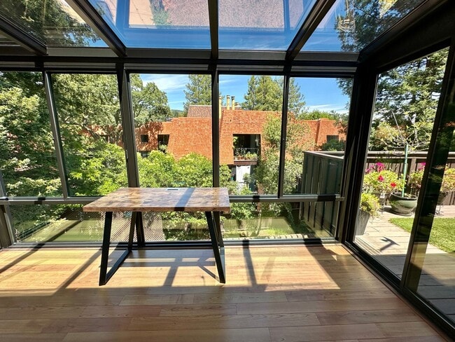 Building Photo - Beautiful San Rafael Home