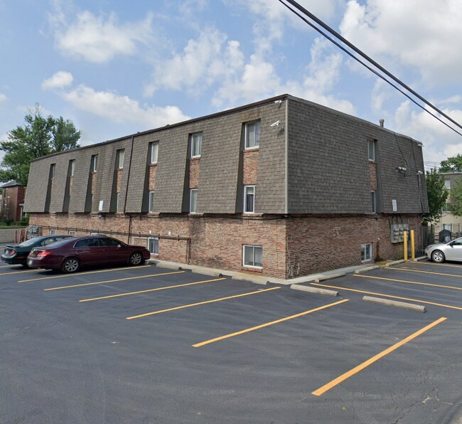 Building Photo - 350 E 12th Ave