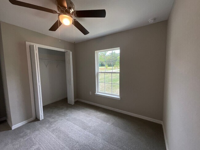 Building Photo - Beautiful  Home!