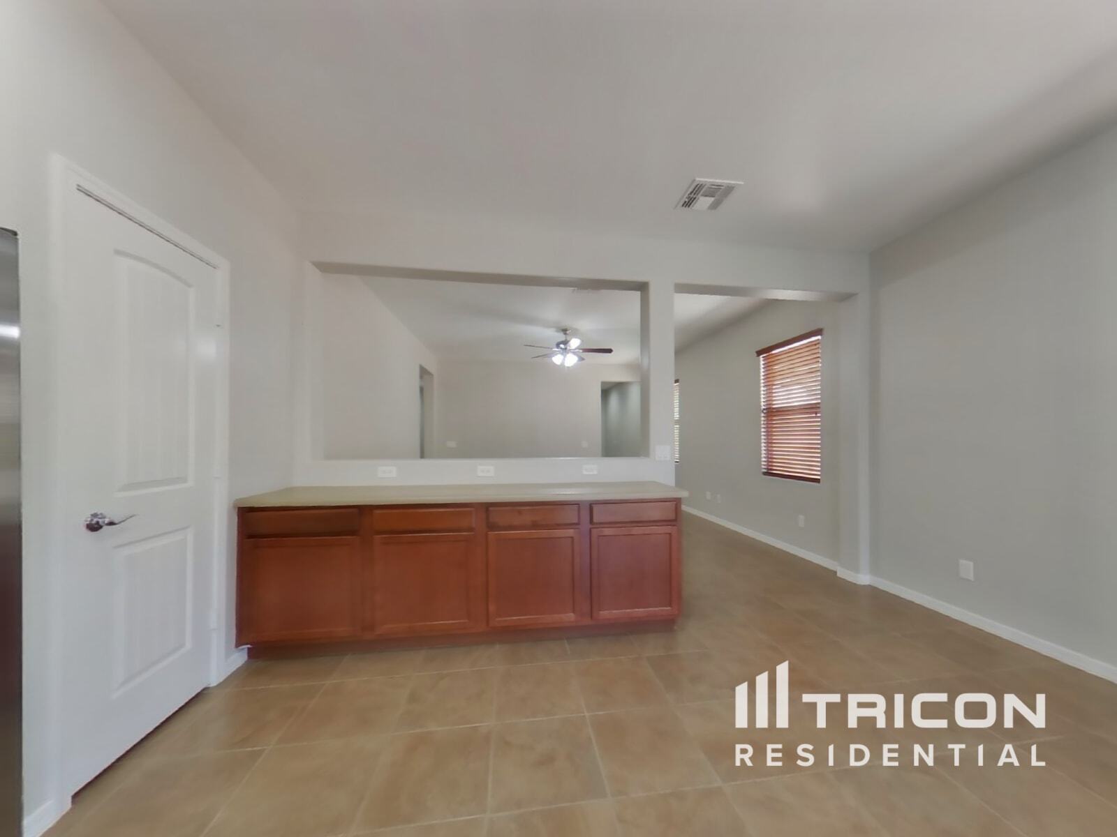 Building Photo - 41220 W Colby Dr