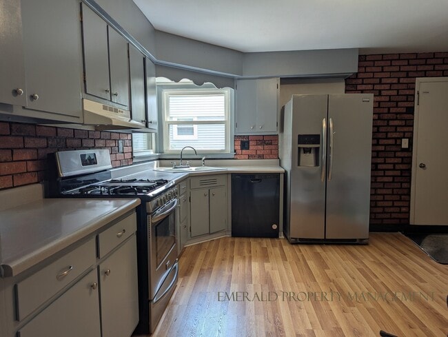 Building Photo - 1904 Wisteria Rd