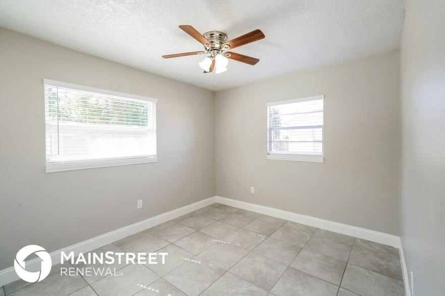 Building Photo - 1532 Ormond Ave