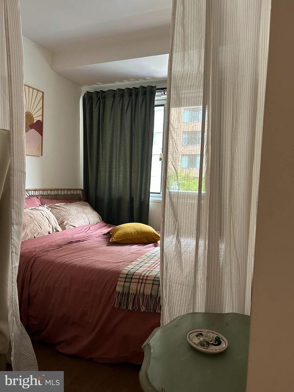 Building Photo - 730 24th St NW