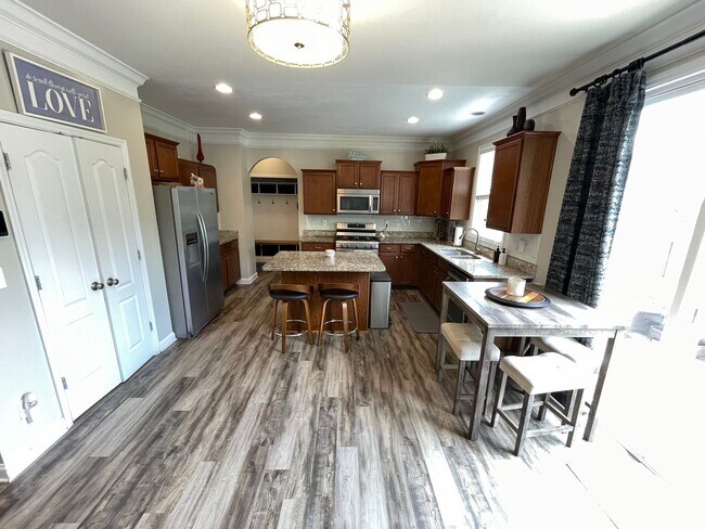 Building Photo - East Jefferson County Home For Rent - Move...