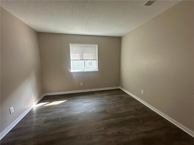 Building Photo - 8511 Cardiff Ln