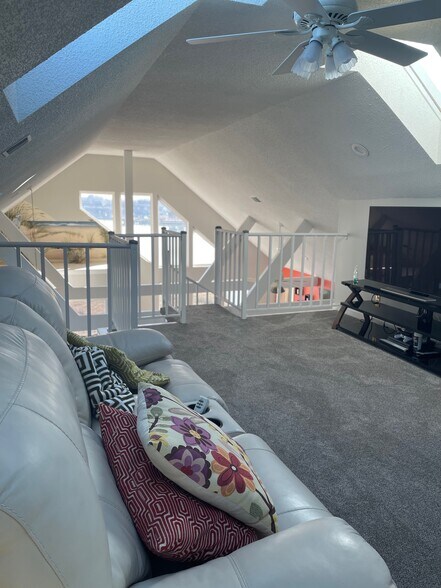 Loft Seating - 219 Island Cove Ct