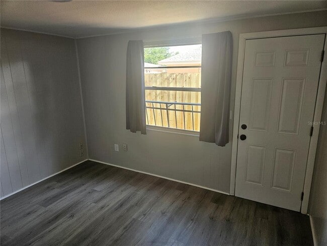 Building Photo - 612 Dogwood Ct