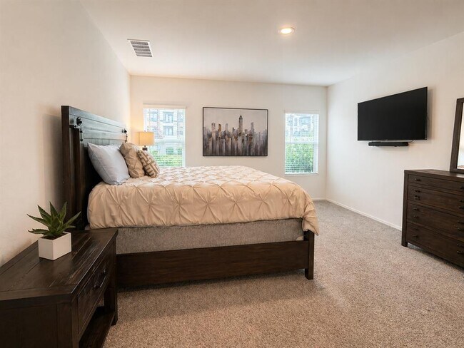 Building Photo - 108 Blue Blaze Trl