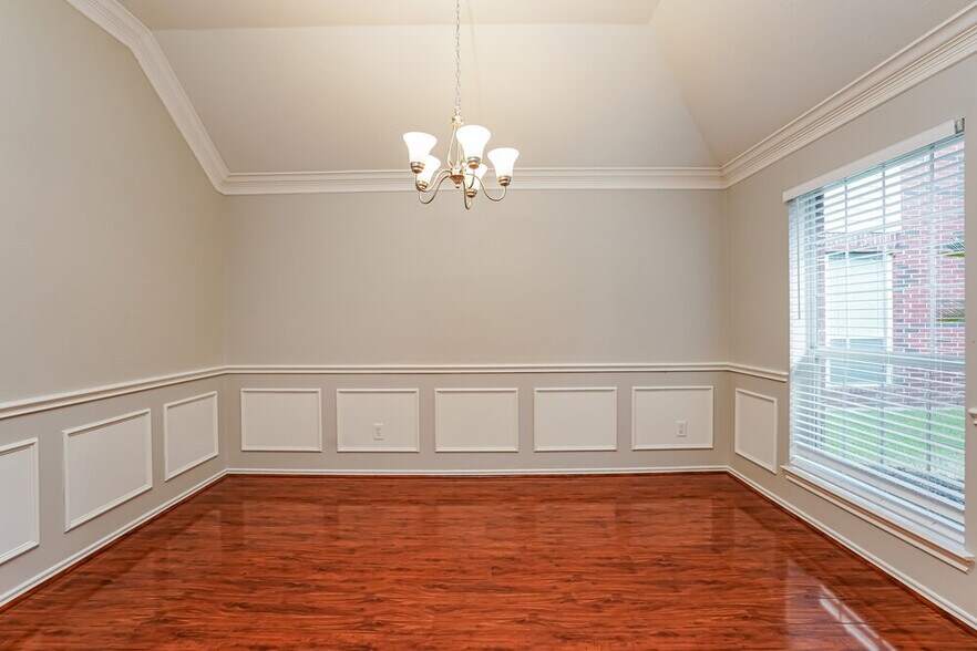 Building Photo - 24026 Hackberry Creek Dr