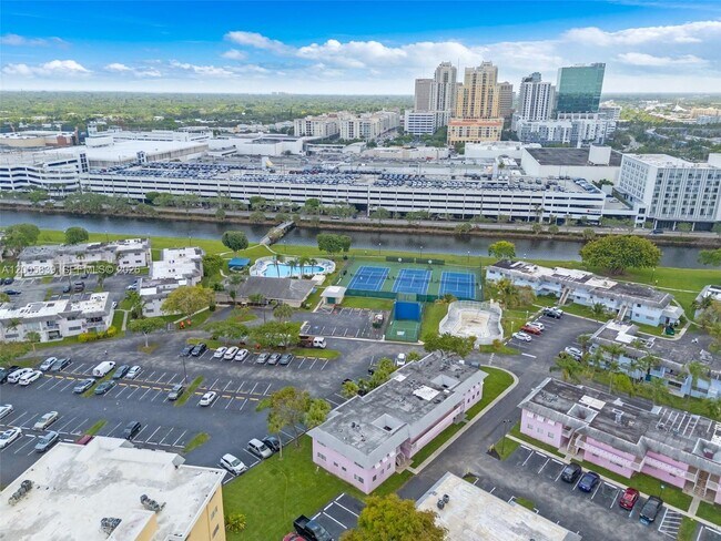 Building Photo - 7560 SW 82nd St