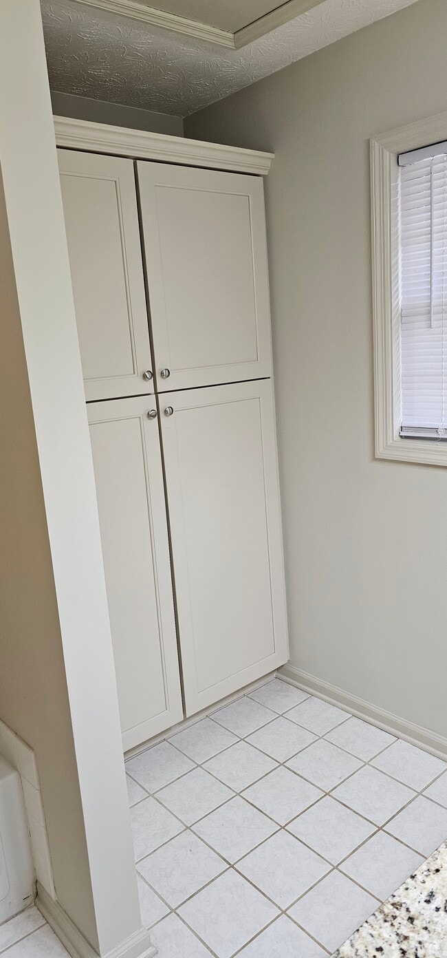 Building Photo - Overwood - Auburn