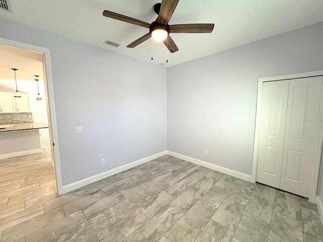 Building Photo - 10 Emmons Ln