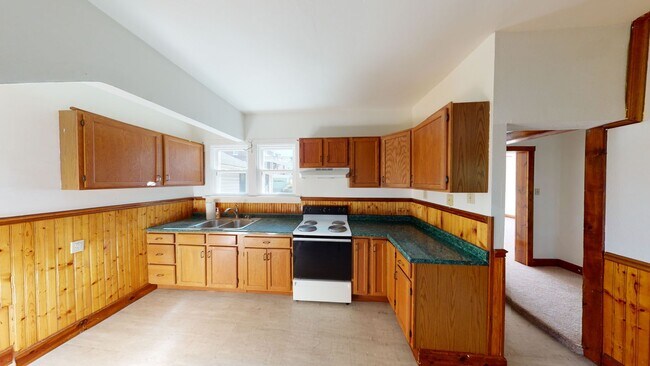 Building Photo - 510 Highland Ave