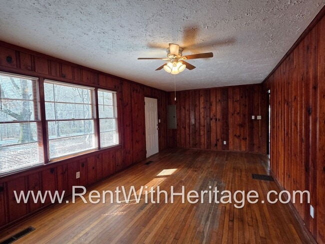 Building Photo - AWESOME RANCH HOME/ TOTAL ELECTRIC /2 LIVINGROOMS / ALMOST HALF ACRE / GREAT LOCATION/ POPULAR BR...