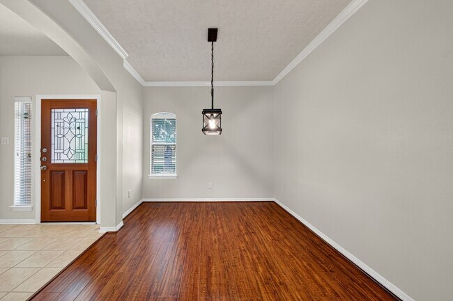 Building Photo - 6118 N Fawnlake Dr