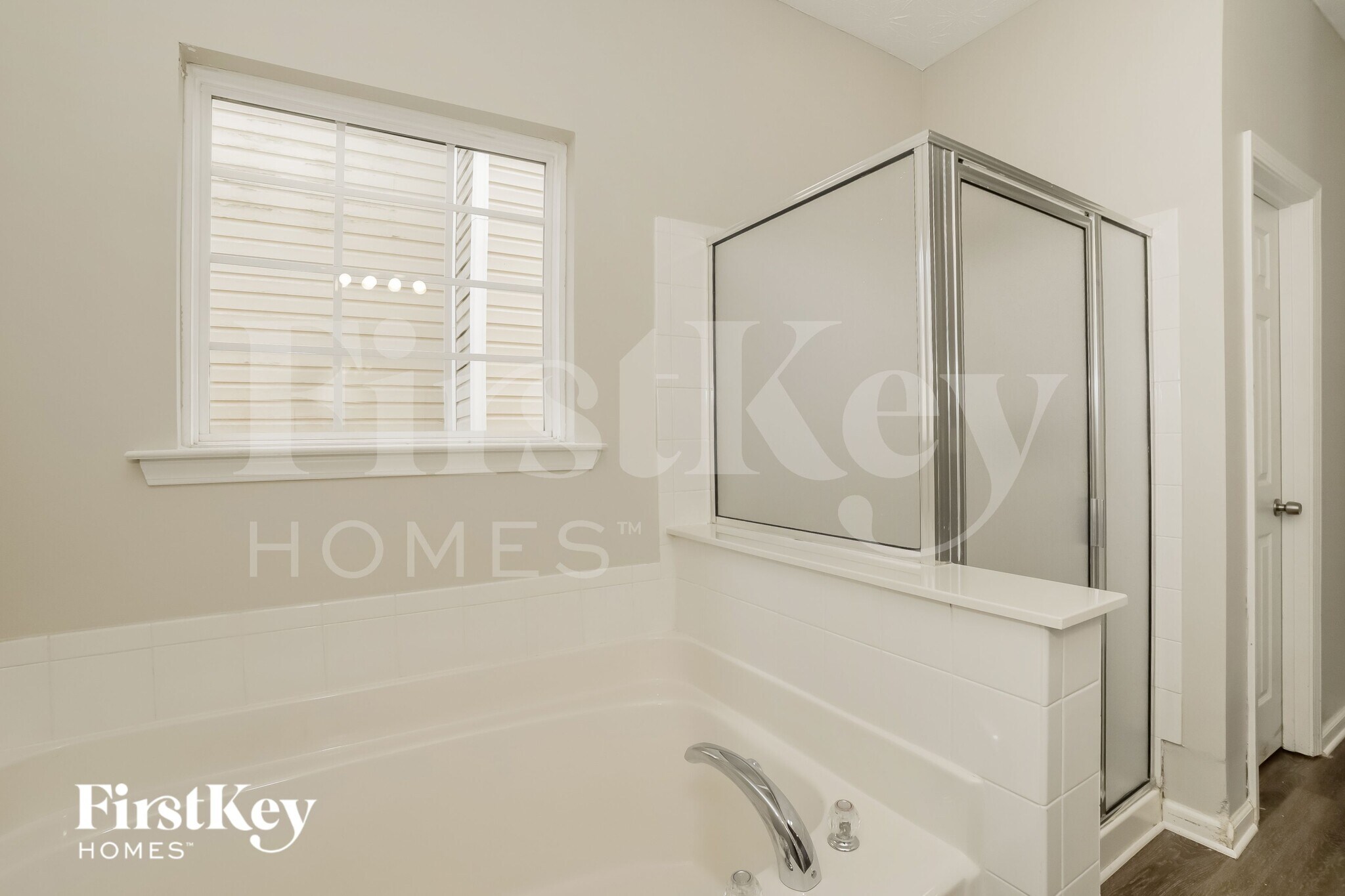 Building Photo - 2046 Dartmoth Way