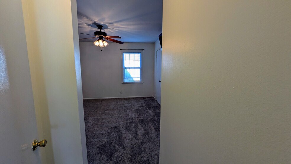 Primary Bedroom - 510 Basswood Ave