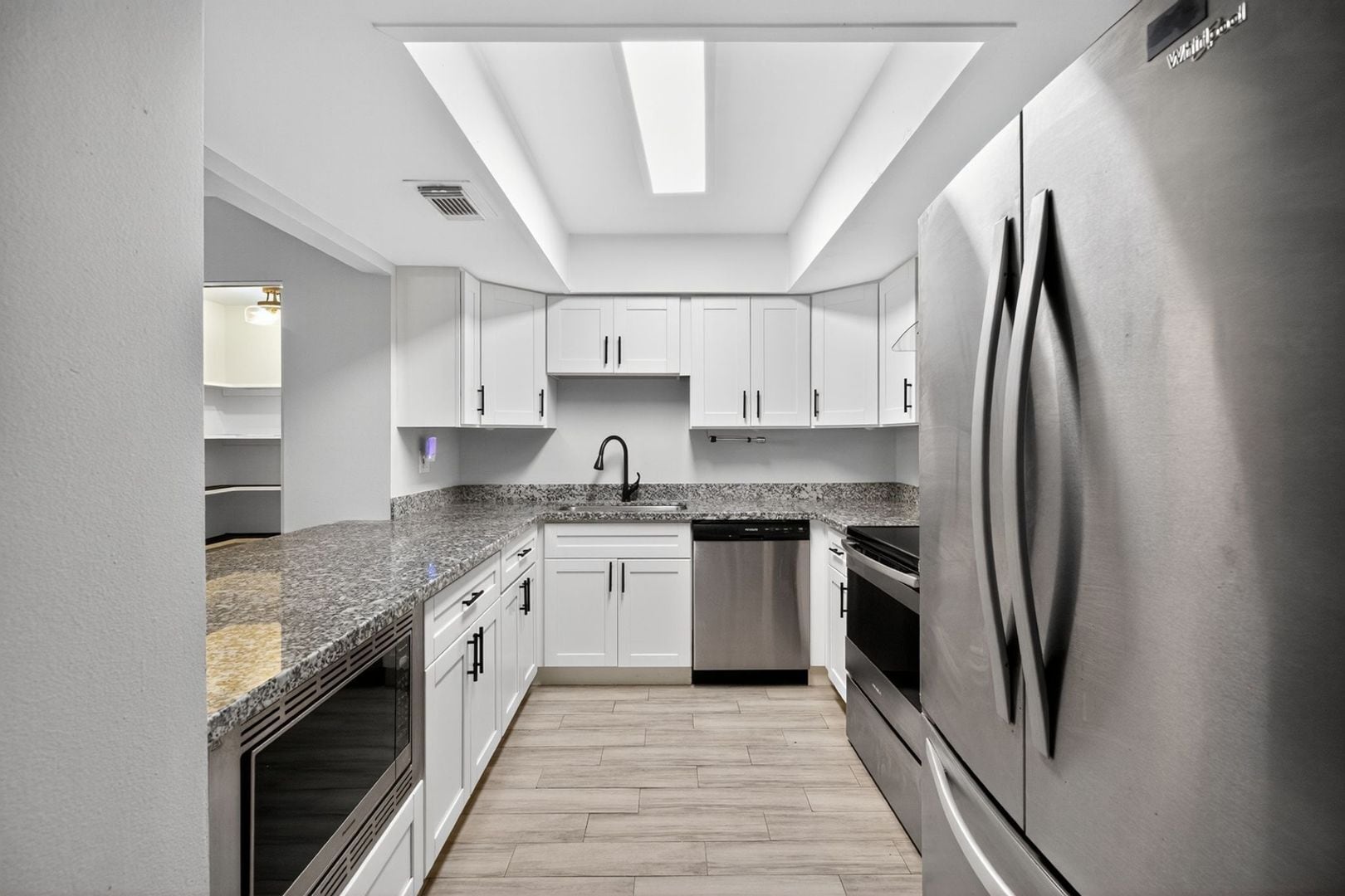 Building Photo - 2250 Shadowdale Dr