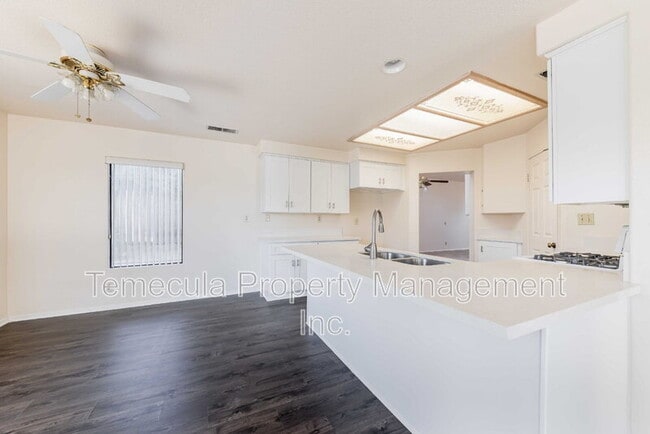 Building Photo - 39721 Casandra Ct