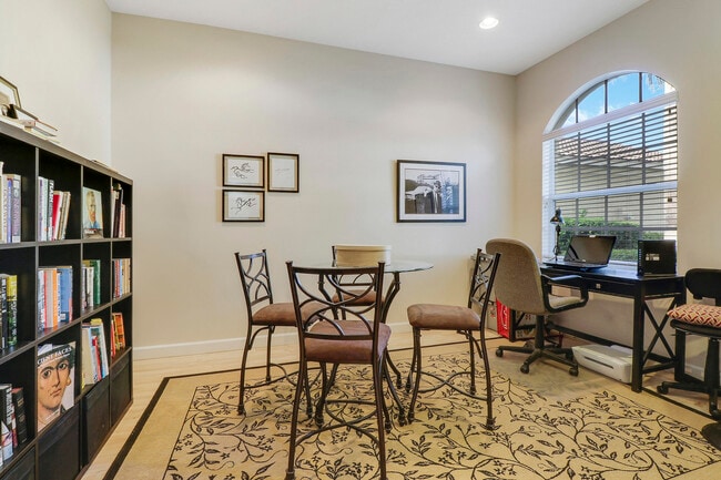 Building Photo - 7112 Maidstone Dr
