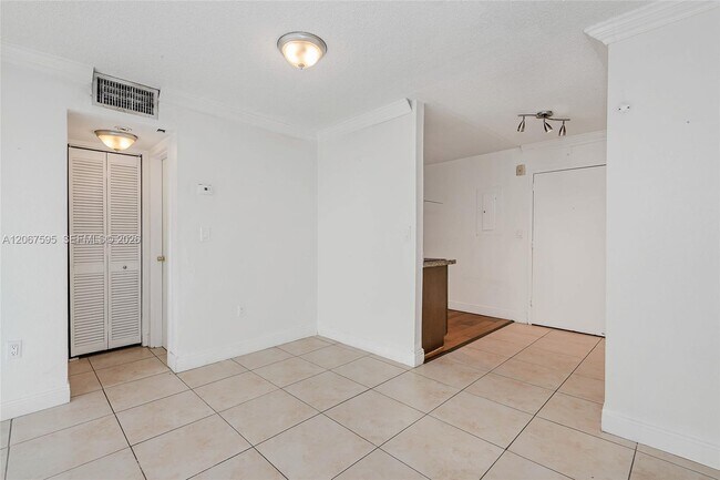 Building Photo - 1805 Sans Souci Blvd