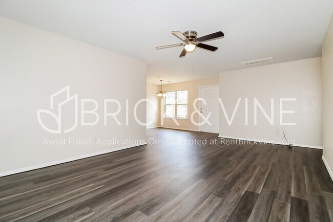 Building Photo - Pet-friendly house in Hope Crossing