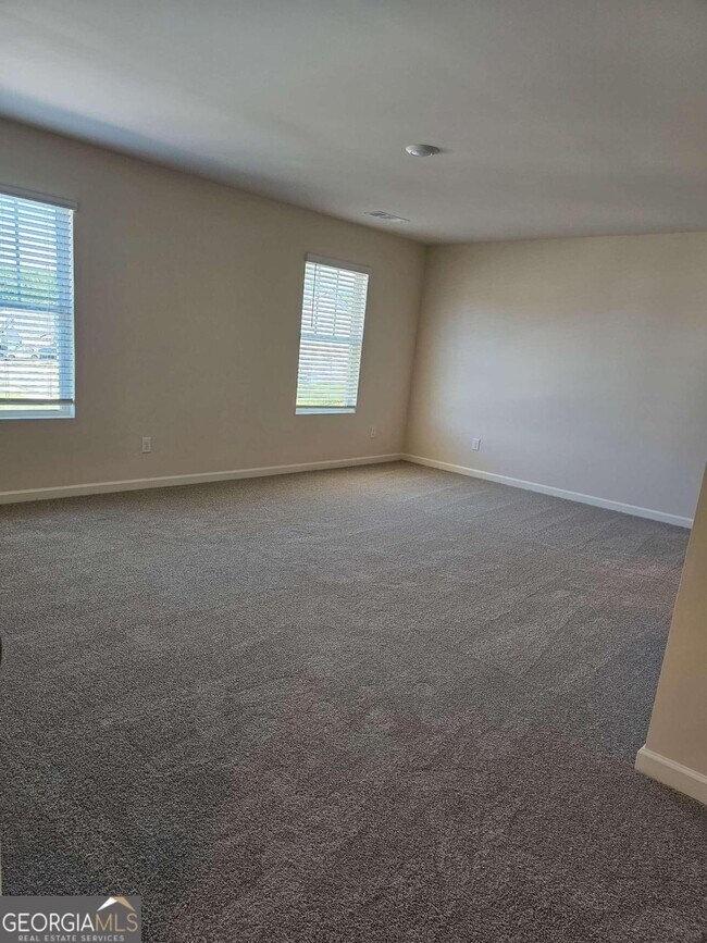 Building Photo - 45 Embry Blvd