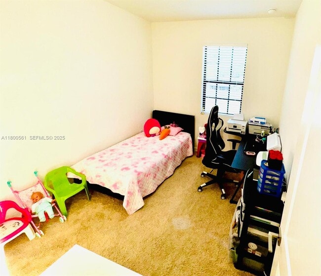 Building Photo - 761 SW 11th St