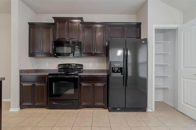 Building Photo - 2109 Pine Knoll Way
