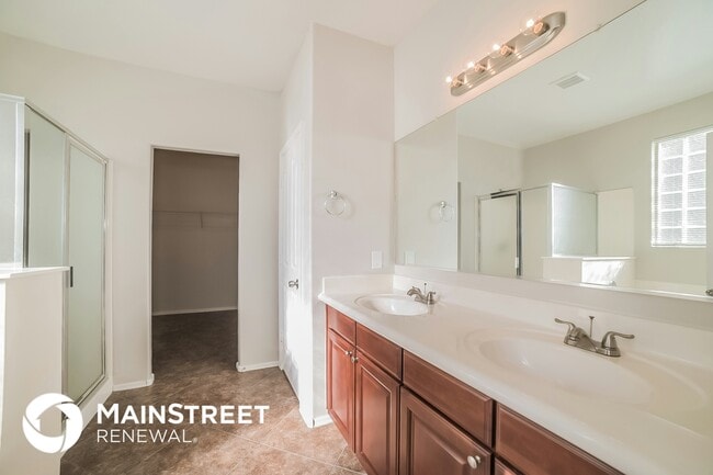 Building Photo - 15651 W Cameron Dr