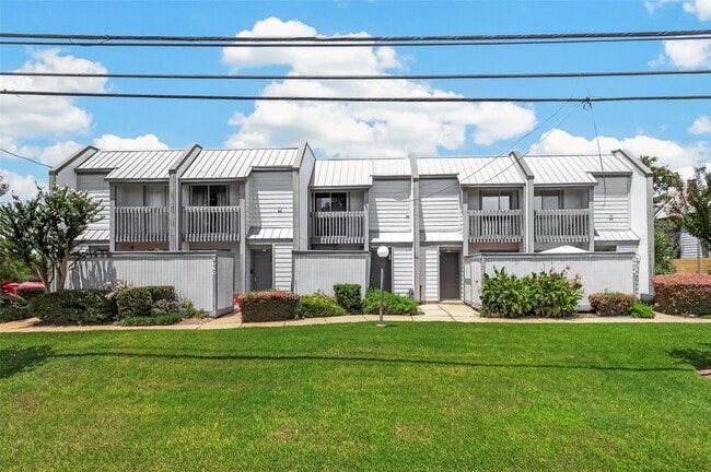 Building Photo - 5056 Glenmont Dr