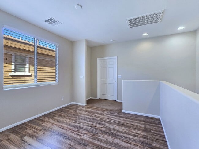 Building Photo - 5389 Hollymead Dr