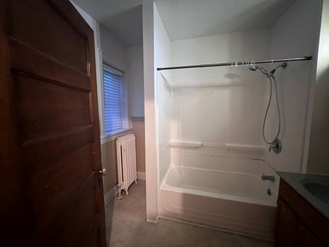 Full bath - 510 7th St