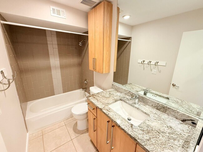 Building Photo - Beautifully Remodeled Condo in Saddlerock Estates