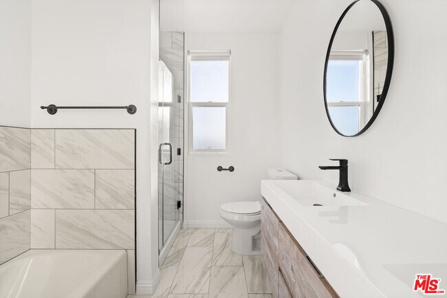 Building Photo - 900 Euclid St