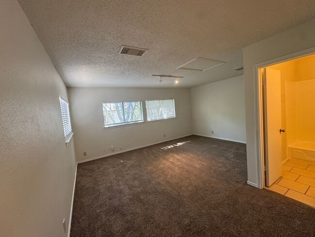 Building Photo - 8928 Kenton Briar
