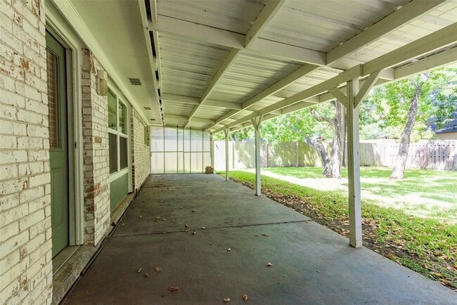 Building Photo - 1306 2nd St