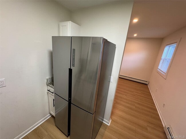 Building Photo - 98 E Market St