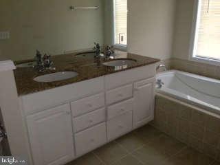 Building Photo - 14855 Potomac Branch Dr