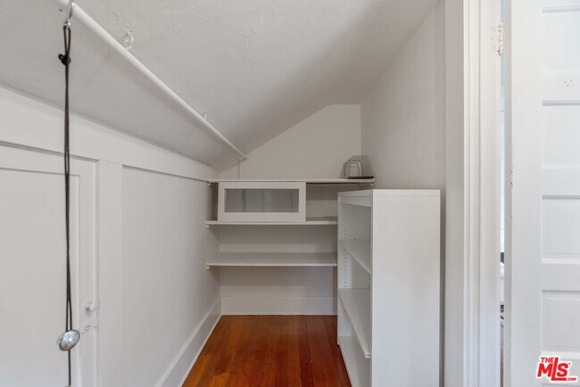Building Photo - 655 S Hudson Ave